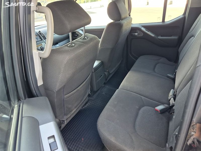 Nissan Navara (2008) 2.5 DCi 126 Kw Manuál Taž 3t. - fotka 14 z 23