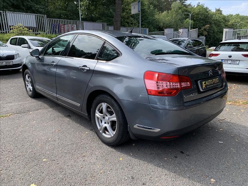Citroën C5 2,0 i SERVISKA - fotka 7 z 19