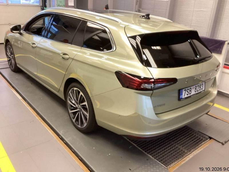 Škoda Superb Combi Laurin&Klement 2,0 TDI 1 - fotka 4 z 9
