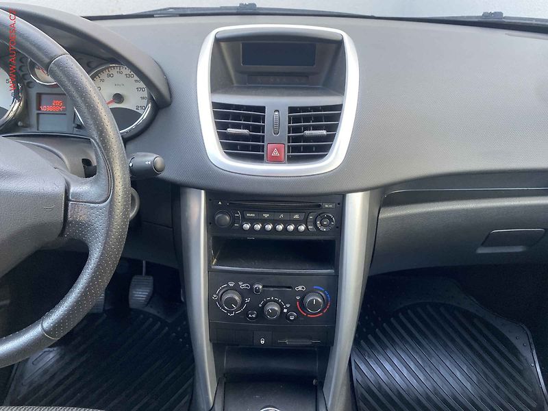 Peugeot 207 (2011) 1.4i, 1.maj,ČR, servis.kniha - fotka 12 z 14