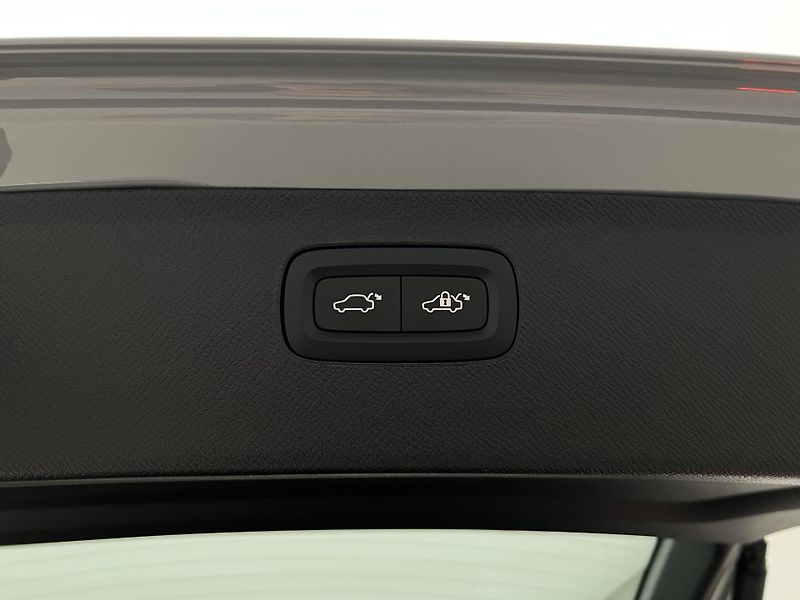 Volvo XC90 (2026) B5 AWD BRIGHT PLUS - fotka 18 z 45