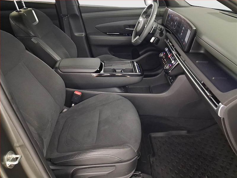 Hyundai Tucson (2024) 1.6 T-GDI 48V MHEV - fotka 9 z 21