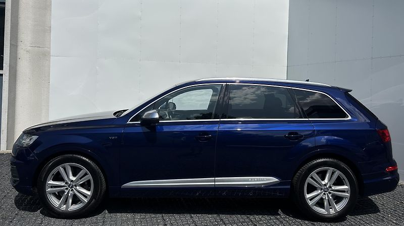 Audi SQ7 (2018) 4.0 biTDI V8 320 kW tiptronic - fotka 3 z 62