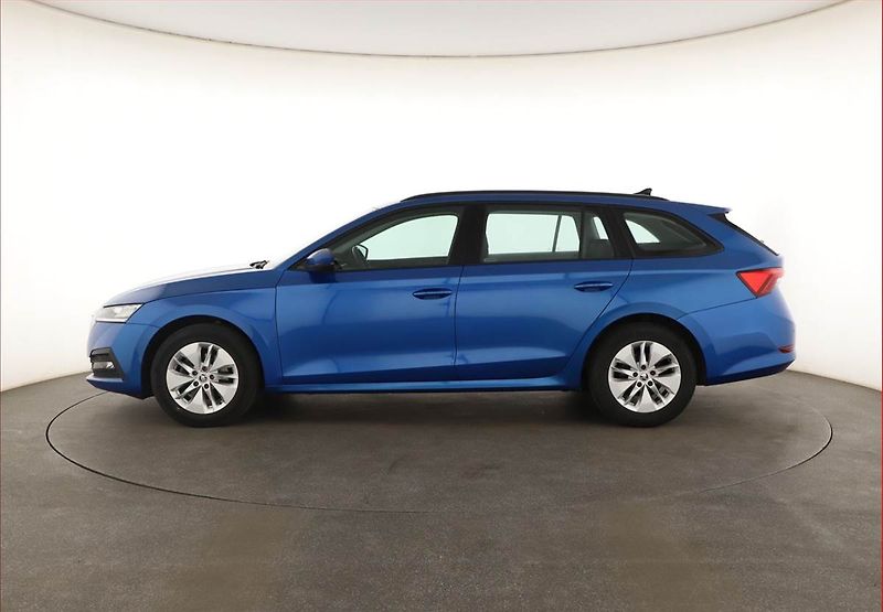 Škoda Octavia (2022) Ambition 2.0 TDI, ČR,1.maj - fotka 3 z 19