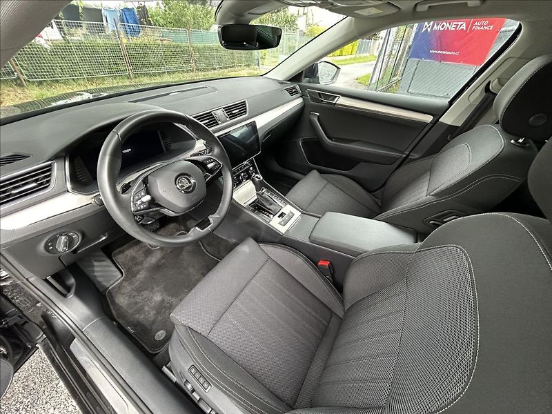 Škoda Superb 2,0 TDi DPH  360° Travel Asist - fotka 14 z 50