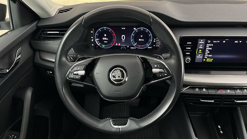 Škoda Octavia 2.0 TDI DSG Ambition Combi - fotka 9 z 25