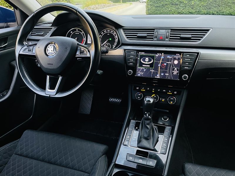 Škoda Superb 2.0TDI DSG TAŽNÉ NEZÁVISLE TOP - fotka 27 z 53