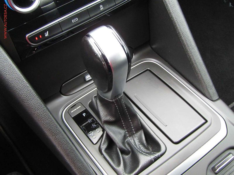 Renault Talisman (2017) 1.6 TCe, AT, LED, TZ, kamera - fotka 19 z 22