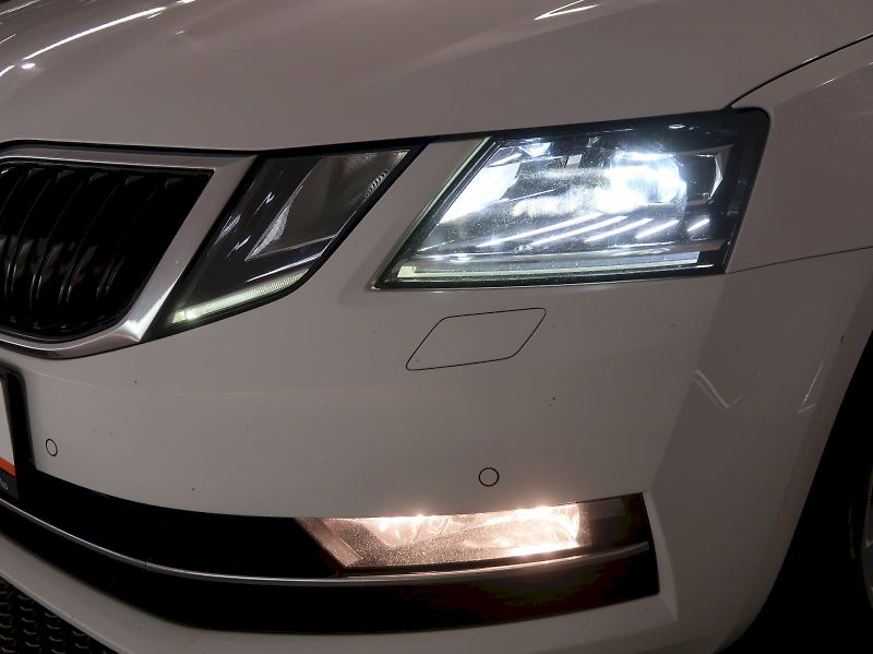 Škoda Octavia (2018) STYLE 1.6TDI 85KW DSG - fotka 10 z 37