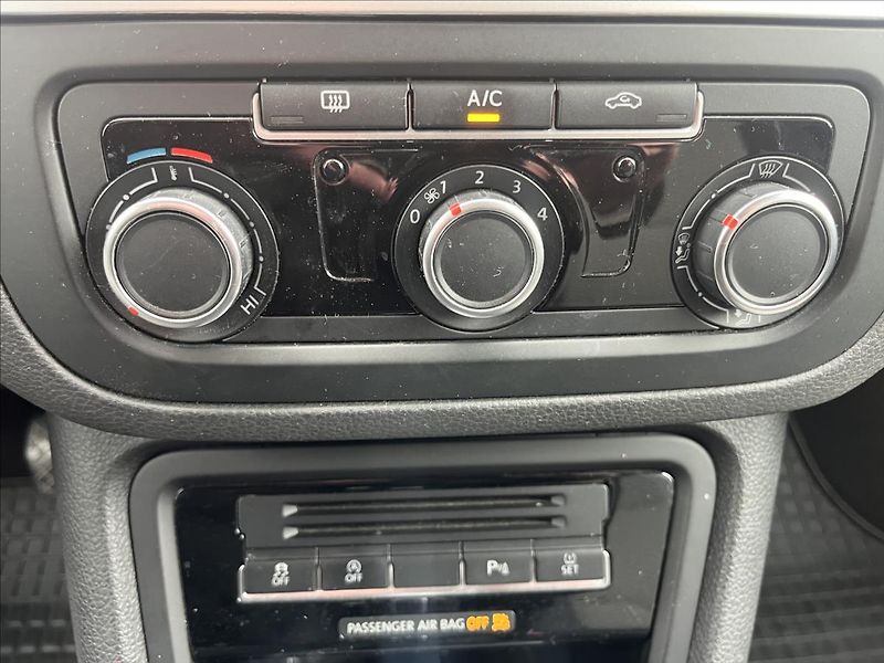 Volkswagen Sharan 2,0 TDi DSG 130KW KLIMA SERVIS - fotka 18 z 38
