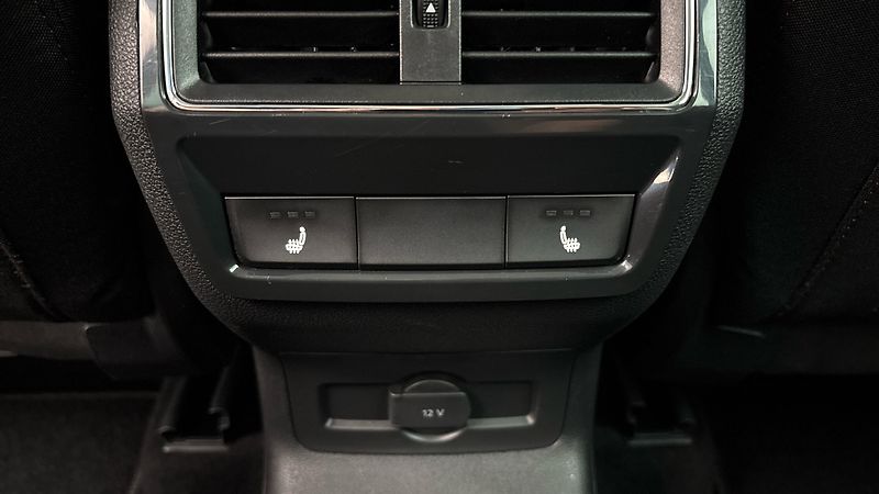 Škoda Karoq 1.5 TSI DSG Style - fotka 21 z 28