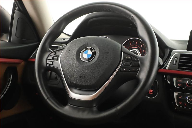 BMW Řada 4 (2017) Sport Line 435d xDrive - fotka 8 z 20
