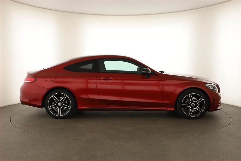 Mercedes-Benz Třídy C (2018) C 220 d - fotka 6 z 23