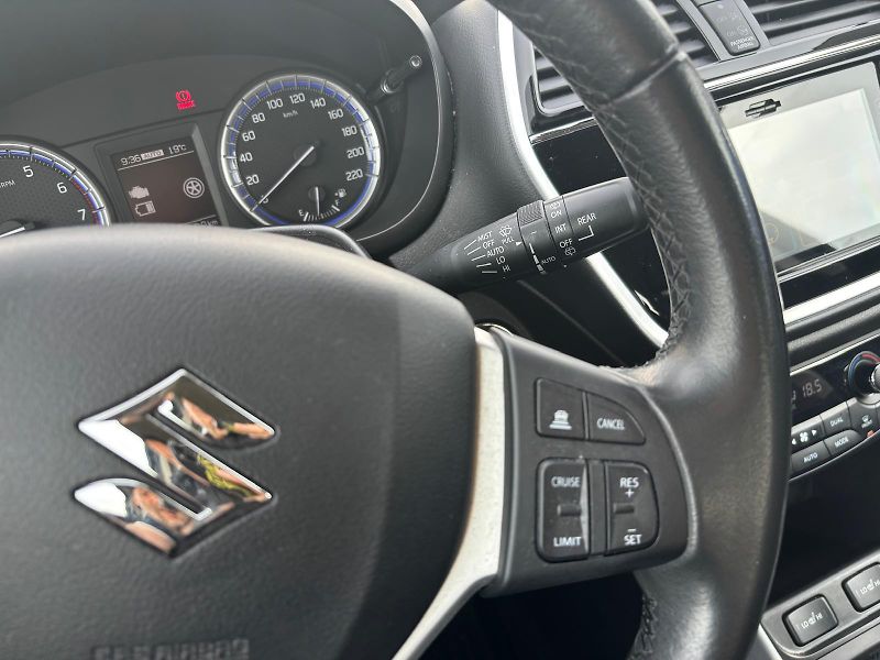 Suzuki SX4 S-Cross 1,4 BoosterJet Premium AllGrip - fotka 17 z 28