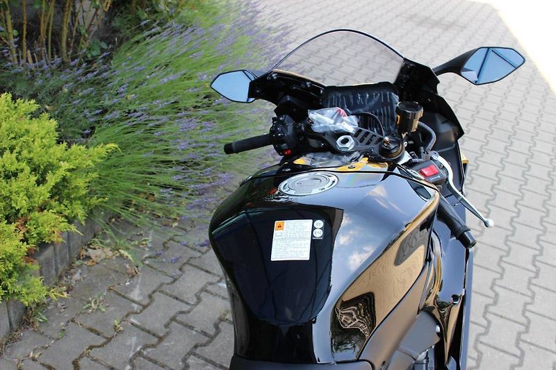 Yamaha (2026) YZF-R9 2026 SKLADEM - fotka 7 z 10