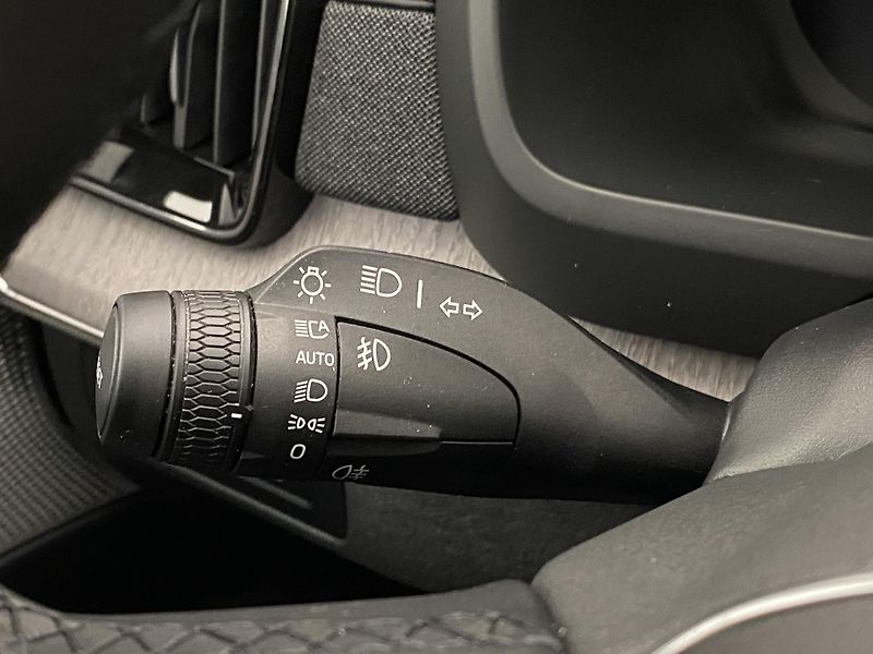 Volvo XC90 T8 AWD RECHARGE ULT REZERVACE - fotka 22 z 68