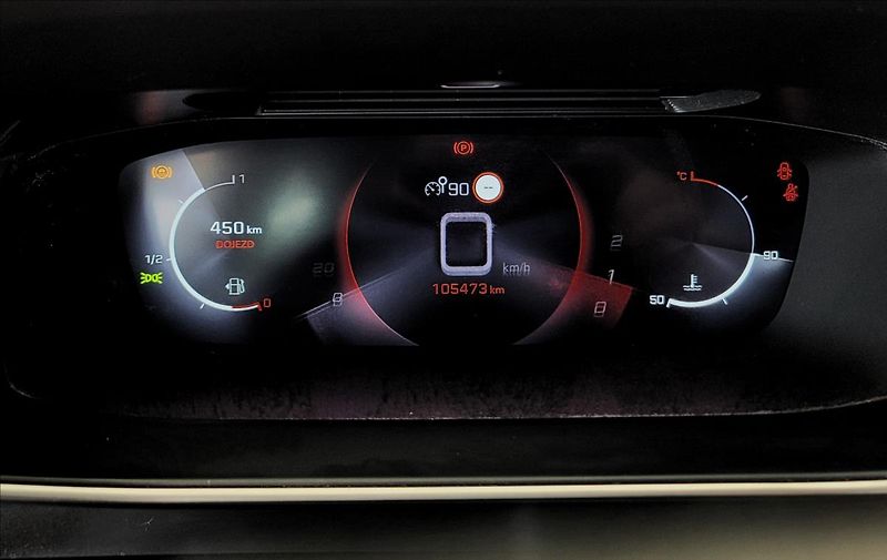 Peugeot 2008 1,2 Allure,navi,klima,Led - fotka 28 z 50
