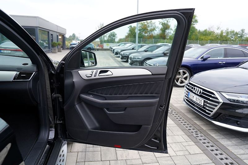 Mercedes-Benz GLE 350d 4Matic AMG/260PS/ČR - fotka 23 z 43