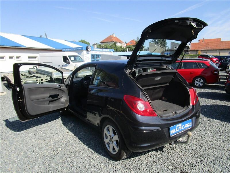Opel Corsa 1.2i  Klima - fotka 26 z 34
