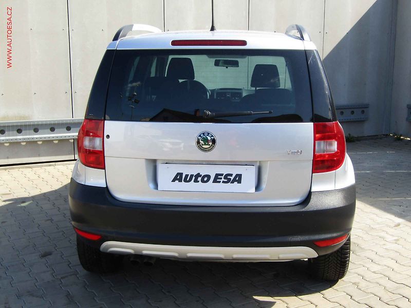 Škoda Yeti (2012) 1.4 TSI, ČR, AC, TZ - fotka 5 z 15