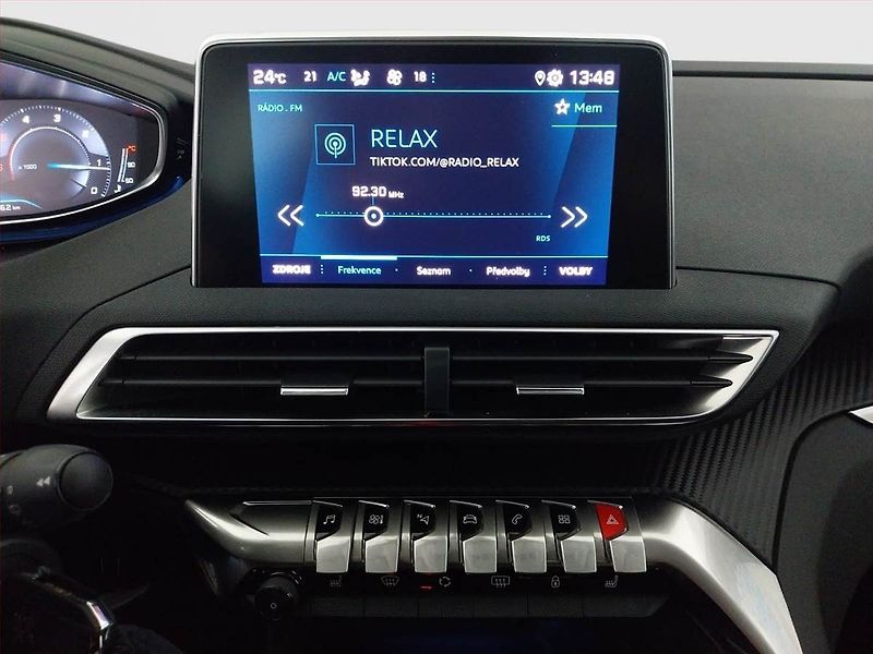 Peugeot 5008 (2019) 1.5 BlueHDi, 7 míst, Tempomat - fotka 12 z 19
