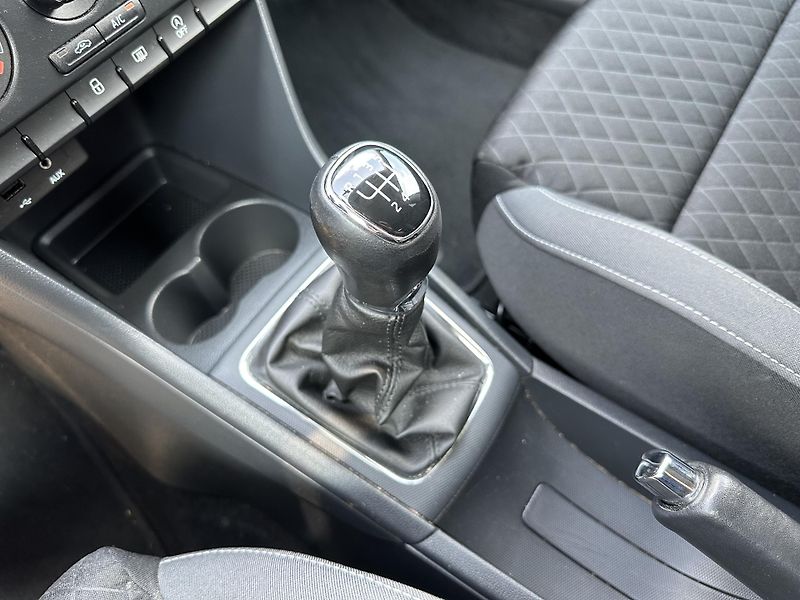 Škoda Rapid 1.2 TSI Ambition  - fotka 14 z 25
