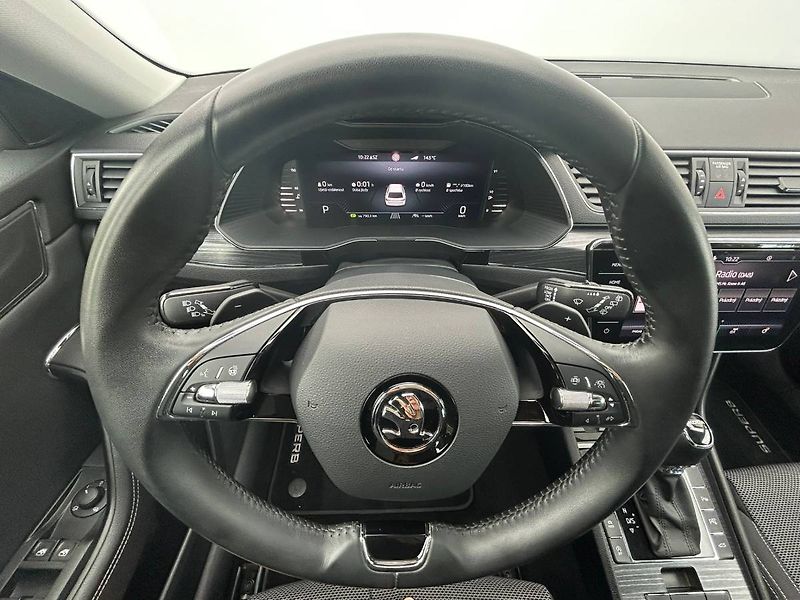 Škoda Superb (2023) 2.0 TDI 110kW Tažné Panorama - fotka 17 z 35
