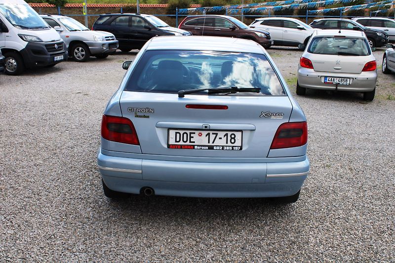 Citroën Xsara (2001) 1.4i VELICE ZACHOVALÝ STAV - fotka 6 z 19