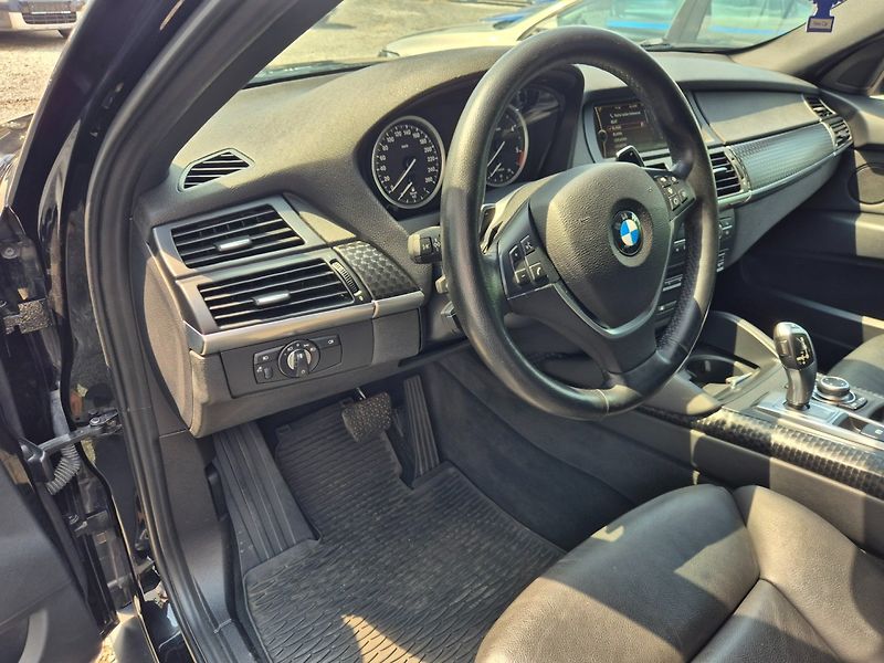 BMW X6 (2013) 3.0 D XDRIVE DPH 180 Kw - fotka 20 z 34