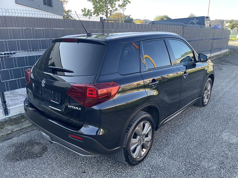 Suzuki Vitara (2020) 1.4 BoosterJet 103 kW  - fotka 4 z 26