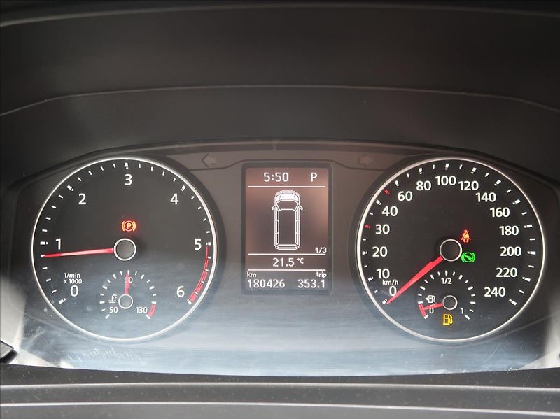 Volkswagen Transporter 2,0 TDi,110kW,1majČR,L2,dílna - fotka 11 z 27