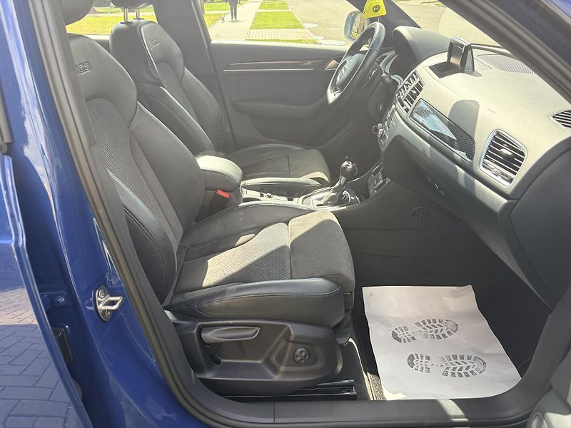 Audi RS Q3 PERFORMANCE 2.5TFSI 270KW  - fotka 39 z 40