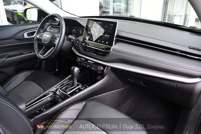 Jeep Compass 1.5l GSE T4 48V e-Hybrid - fotka 15 z 52