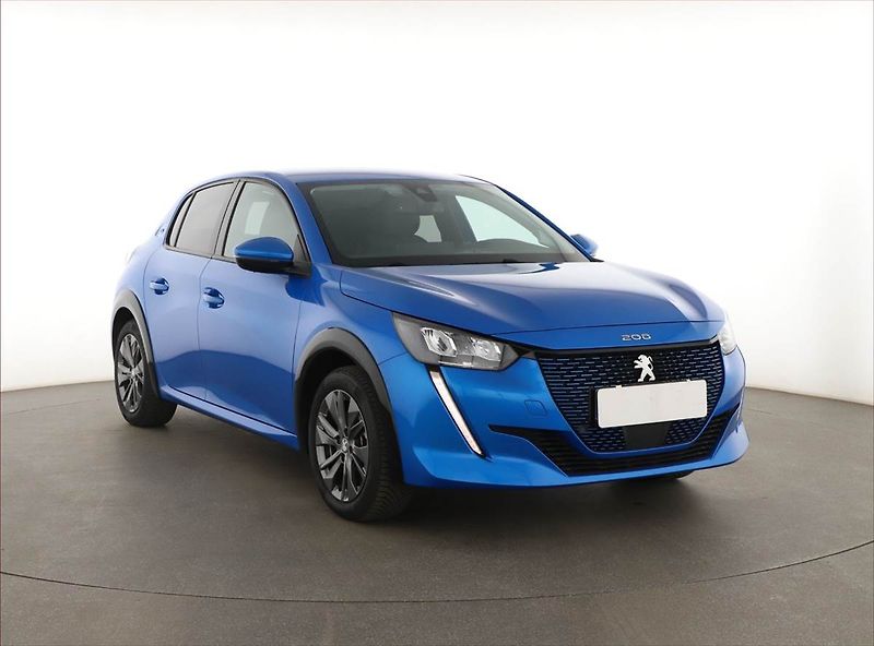 Peugeot 208 (2021) Allure 50 kWh, SoH 90% - fotografie inzerátu
