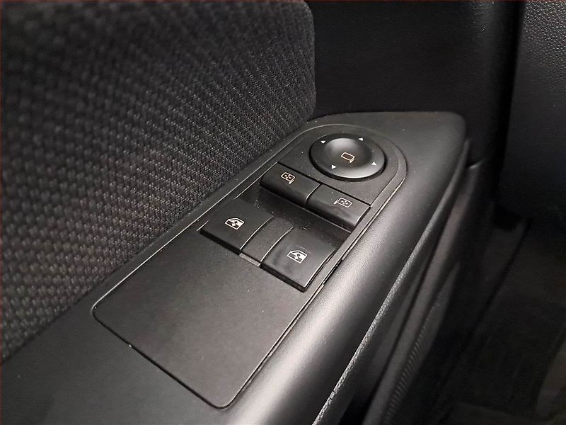 Opel Astra (2006) 1.6 16V, Tažné, jezdí výborně - fotka 16 z 17
