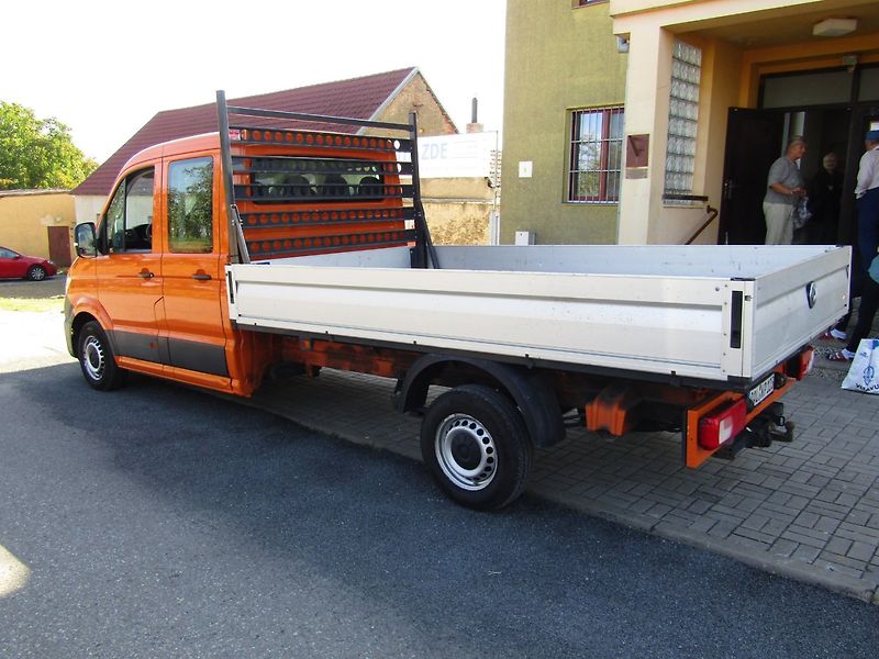 Volkswagen Crafter (2017) 2.0 TDI 130kW  ACC  6 MÍST - fotka 2 z 24