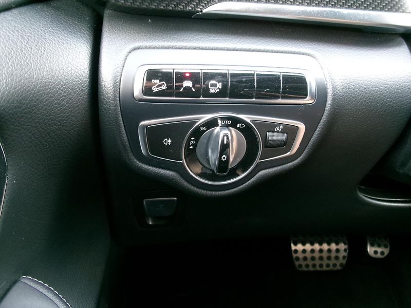 Mercedes-Benz Třídy V (2016) V 250 AVANTGARD AMG Line - fotka 30 z 33