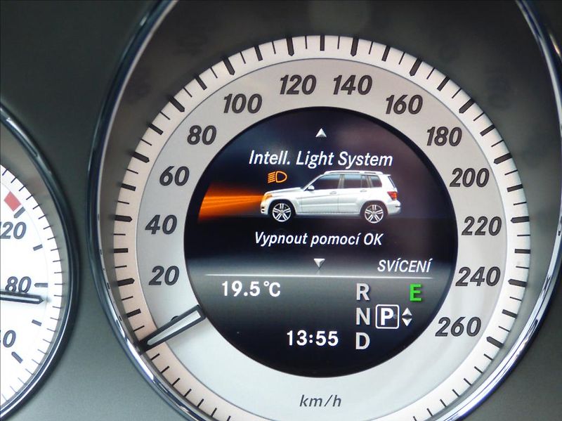 Mercedes-Benz GLK 2,1 220CDI,4Matic,AMG,7G,Bi-Xe - fotka 24 z 77