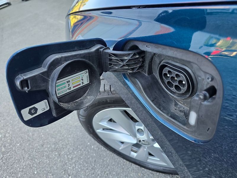 Škoda Octavia 1.4TSi 150kW iV DSG KAMERA - fotka 41 z 46