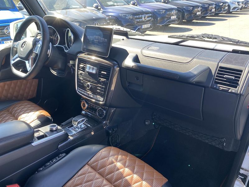 Mercedes-Benz Třídy G G 63 AMG - fotka 18 z 27