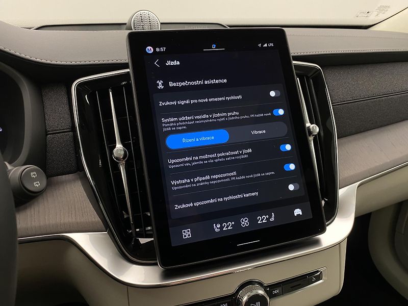 Volvo XC90 (2026) T8 AWD Plug-in DARK ULTRA - fotka 56 z 74