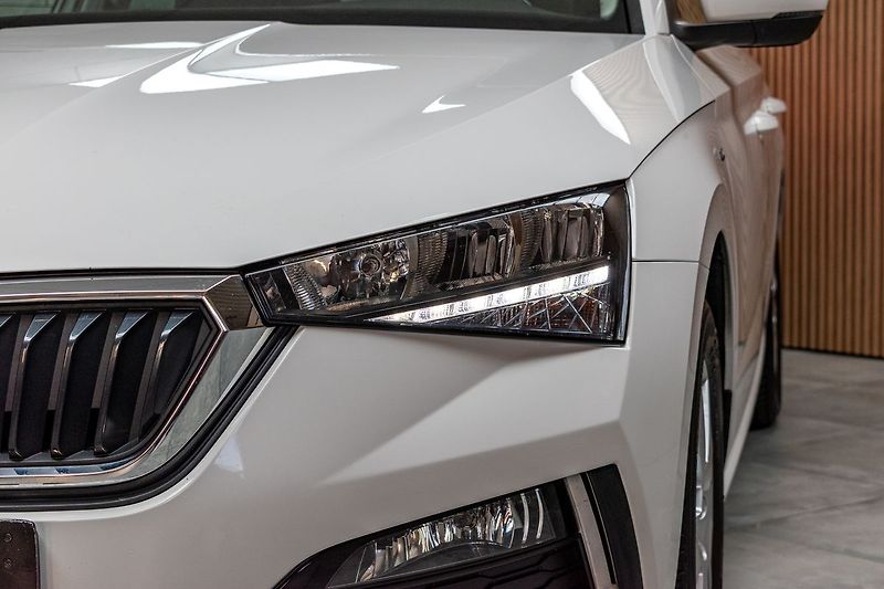 Škoda Scala 1.6 TDI DRIVE 125 YEARS*ČR 1.M - fotka 30 z 36