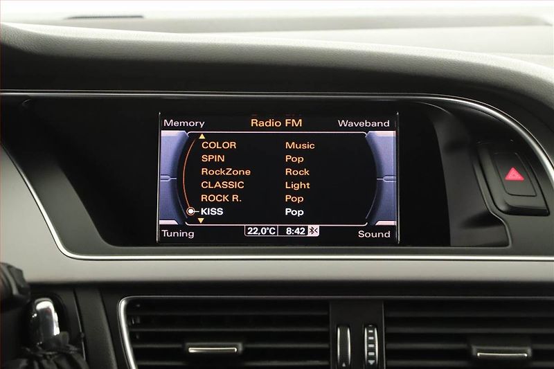 Audi A4 (2014) S-Line 2.0 TDI, 4X4, Automat - fotka 13 z 21