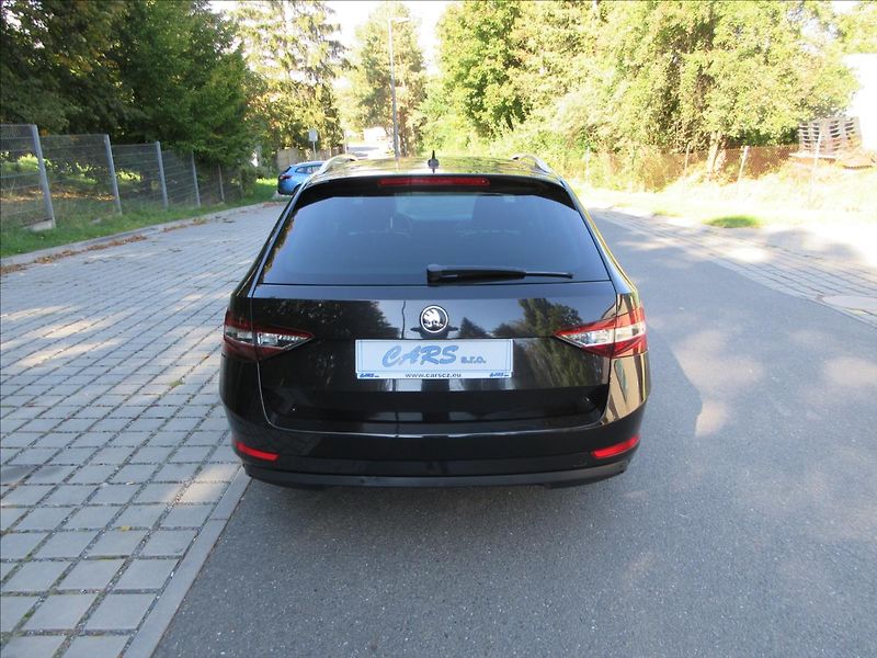 Škoda Superb 2,0 TDi 110 Kw, Style, DSG, No - fotka 8 z 36