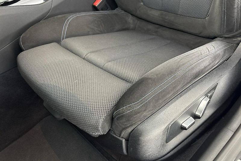 BMW Řada 5 540d xDrive - fotka 14 z 27