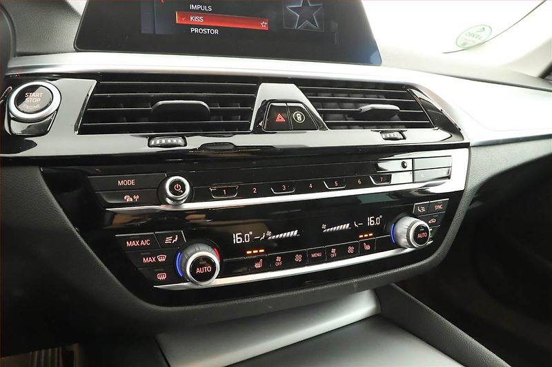 BMW Řada 5 (2020) 520d, Automat, Serv.kniha - fotka 17 z 19