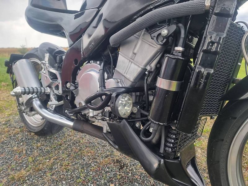 Kawasaki ZXR 400 (1994) - fotka 8 z 10