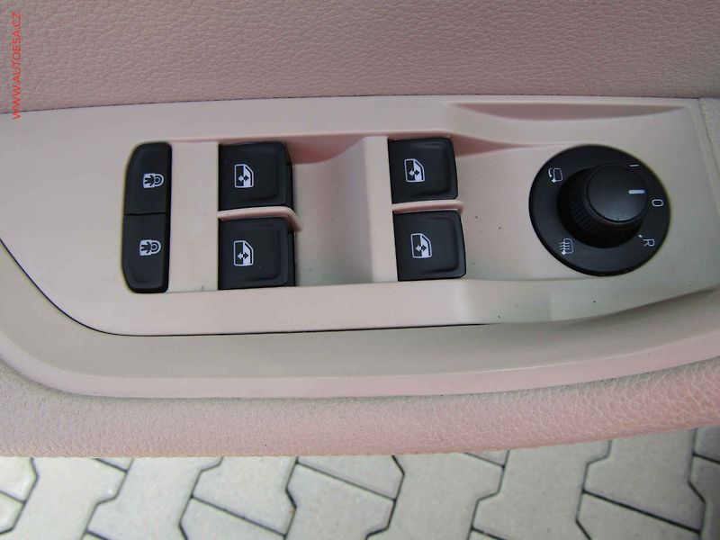 Škoda Superb (2022) 2.0TDi 4x4, ČR, DSG, navi - fotka 11 z 18