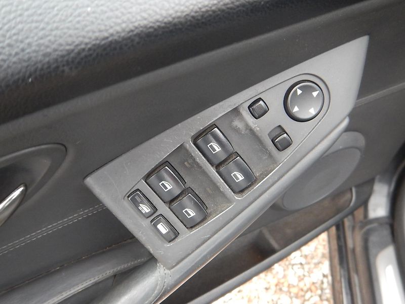 BMW Řada 6 645 CI, KABRIOLET, AUTOMAT - fotka 17 z 26