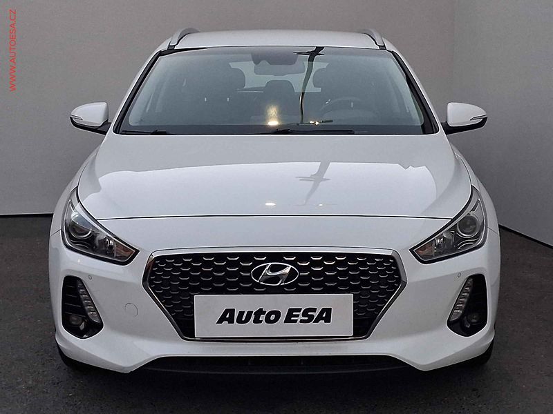 Hyundai i30 (2017) 1.4T-GDi, 1.maj,ČR - fotka 2 z 19